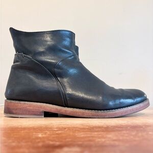 J Shoes Black Leather Women’s  Boots Size 10